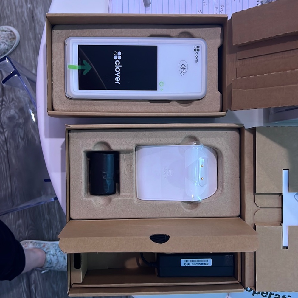Clocer Flex POS with Clover Flex Starter Kit